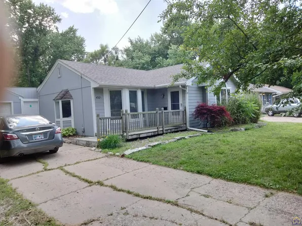 4501 SW 17th St, Topeka, KS 66604
