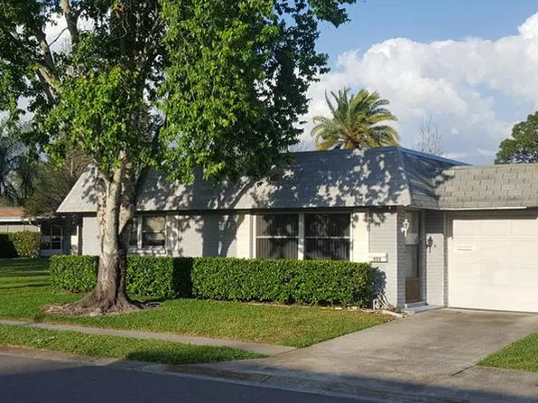 908 Cara Dr, Largo, FL 33771