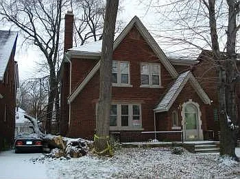 5782 Kensington Ave photo 1