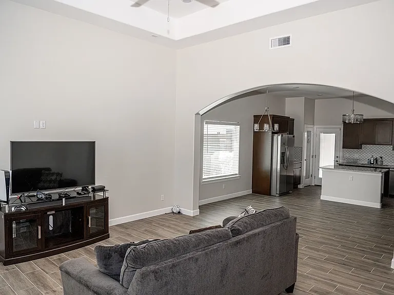 14757 Mike A Mendoza Ave — Photo 20