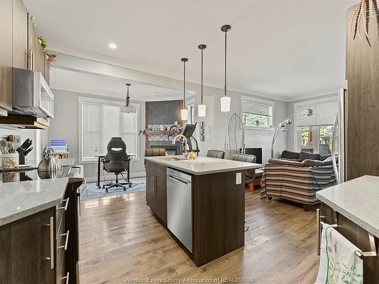 3222 Peter St #MAIN — Photo 10