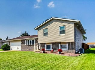 1642 W 99th Ct, Crown Point, IN 46307