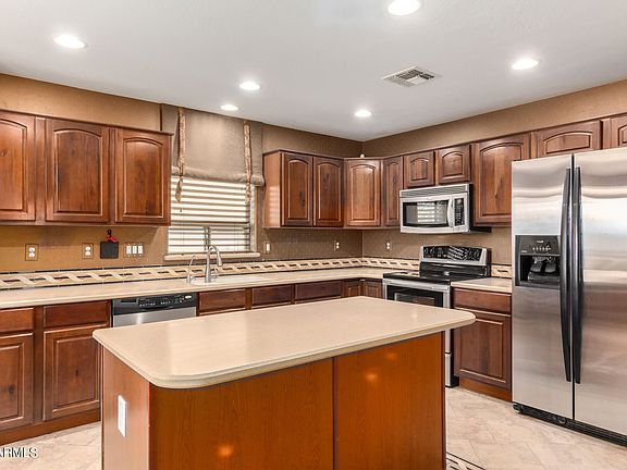 5th image of 1928 N Renford Ln