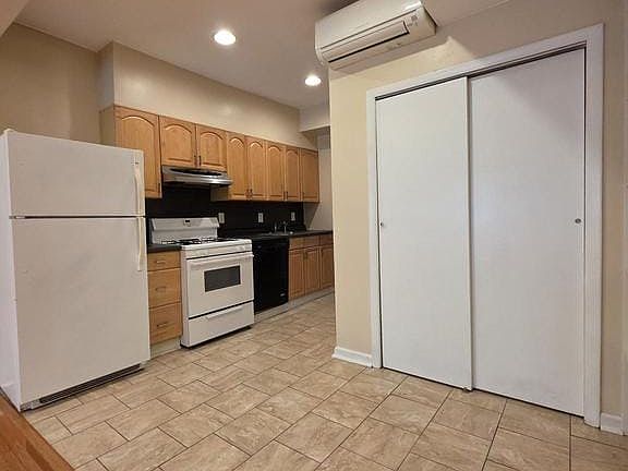 2nd image of 1153 S 11th St #A