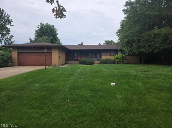 24565 Sittingbourne Ln, Beachwood, OH 44122