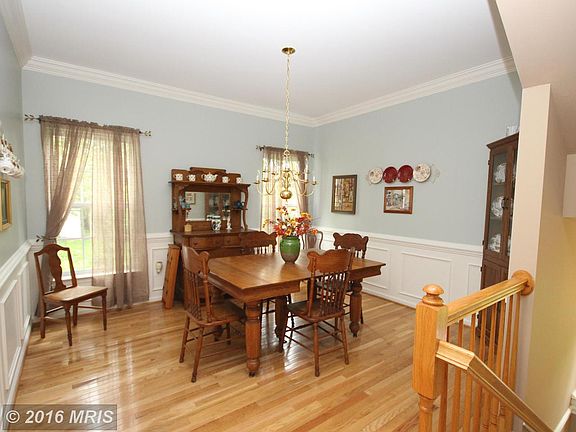 4th image of 2040 Pembrook Ct