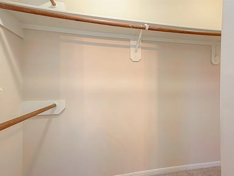 6352 Austinville Dr — Photo 32