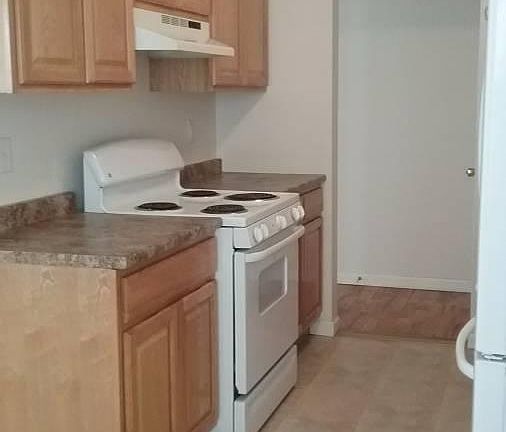 5th image of 34 Cedar Ln APT 6