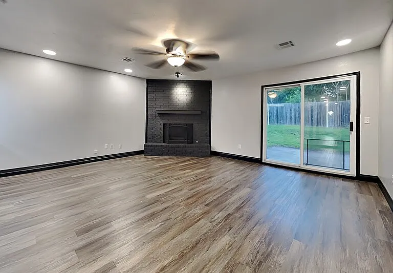 640 N Markwell Ave — Photo 2