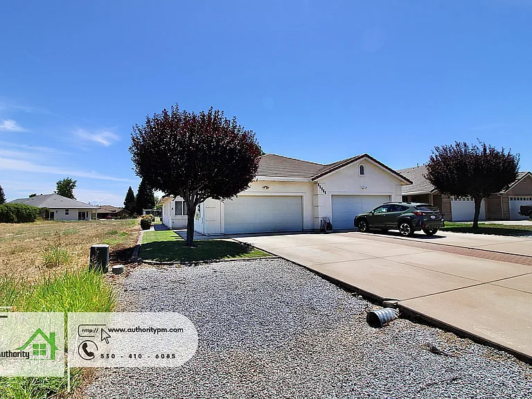 22375 Rio Alto Dr #A — Photo 2