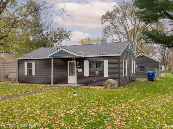 1896 Lewis Dr, Niles, MI 49120