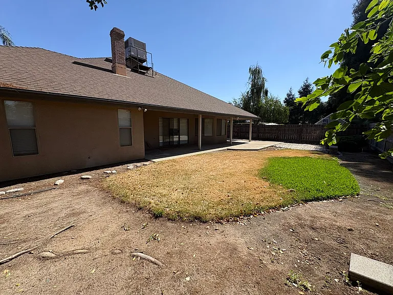 605 E Babcock Ave — Photo 50
