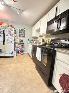 41 Walnut St APT 24, Waltham, MA, 02453