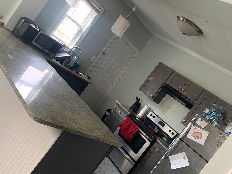 1st image of 156 Glenn Pl