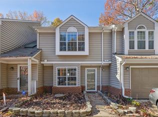 11 Hawthorn Pl, Hampton, VA 23666