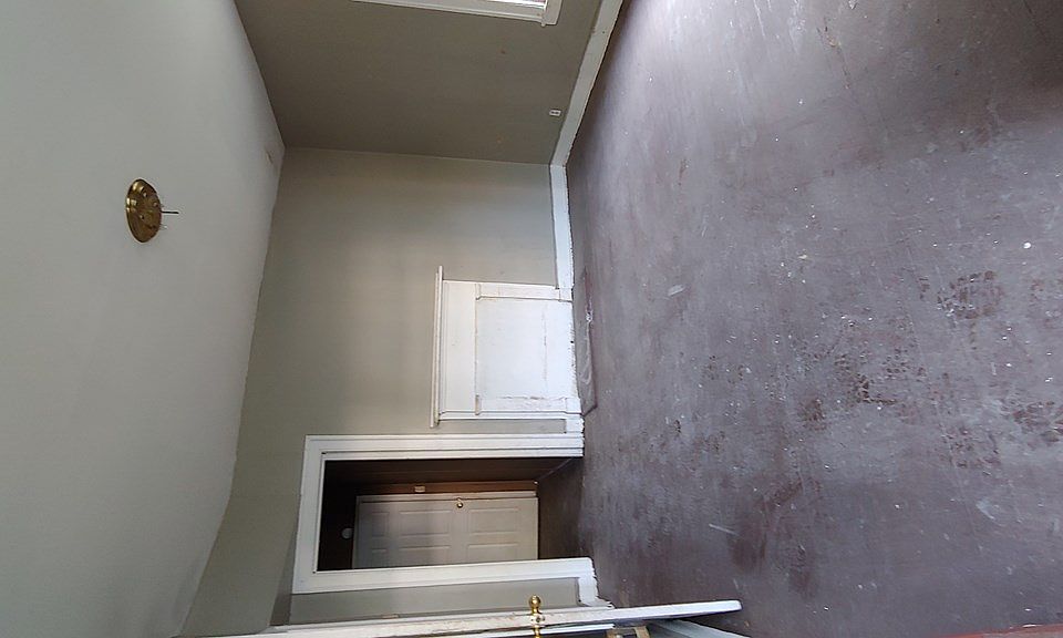 2nd image of 313 Walker St