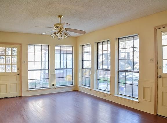 4th image of 1016 Old Mill Cir