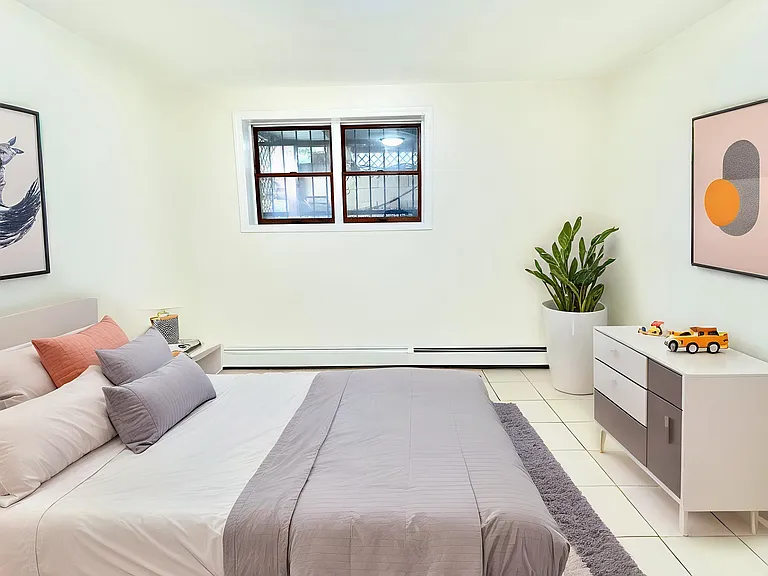 164 Rossiter Ave #1 — Photo 38