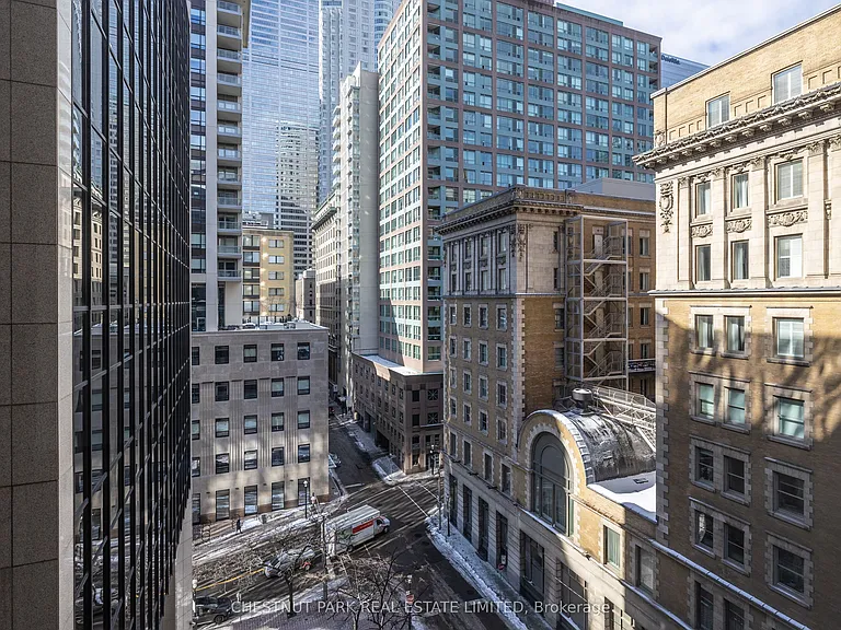 30 Wellington St E #1006 — Photo 27