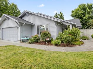 67 Freshwater Dr, Phoenix, OR 97535