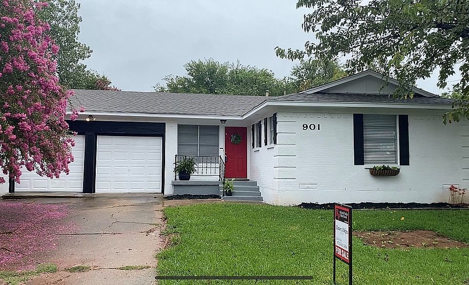 1st image of 901 Mardi Gras Ln