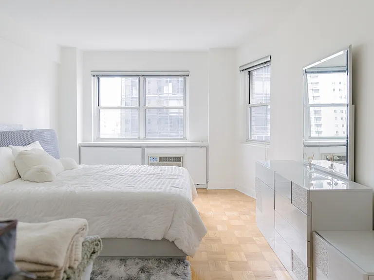 301 E 66th St #9G — Photo 8