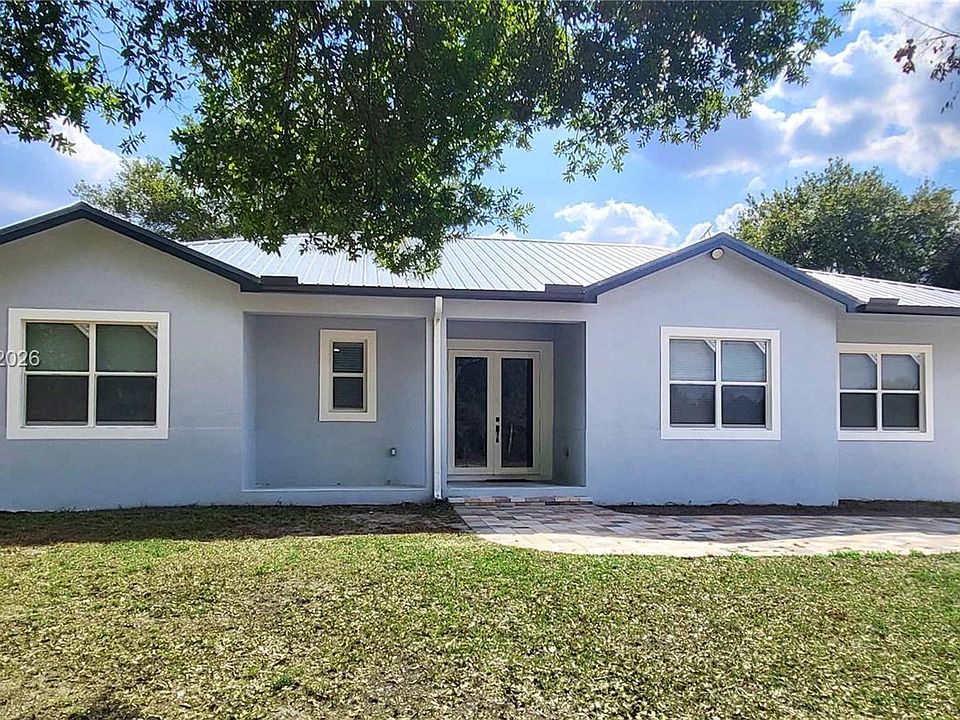 1st image of 548 Bald Cypress Ave