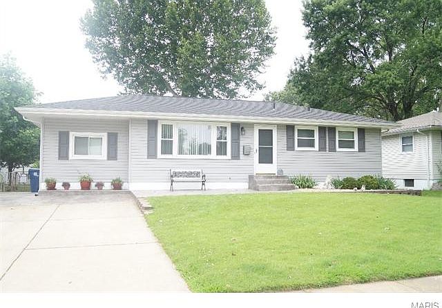 1st image of 100 Sally Dr