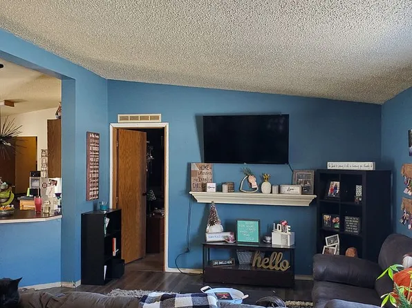 379 Gage Ln, Marseilles, IL 61341