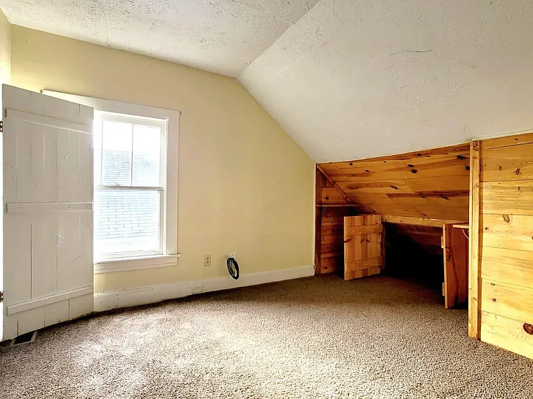 1819 S Taylor St — Photo 12