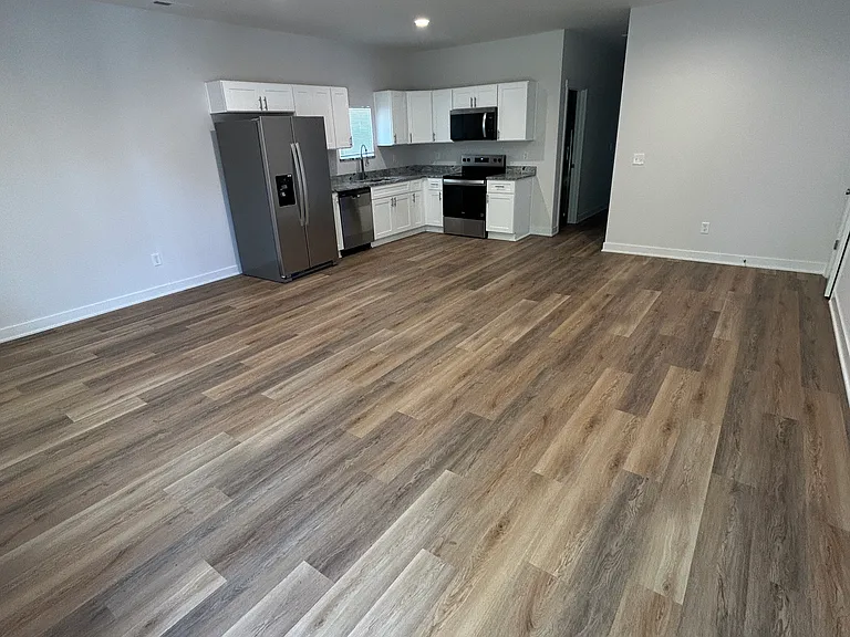 1706 Ingram St — Photo 3