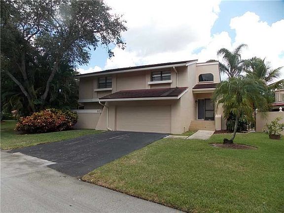 4th image of 611 Hollows Cir