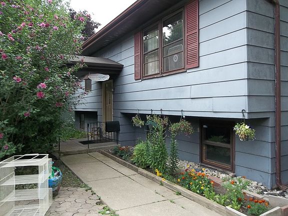 4th image of 434 Sussex Ct