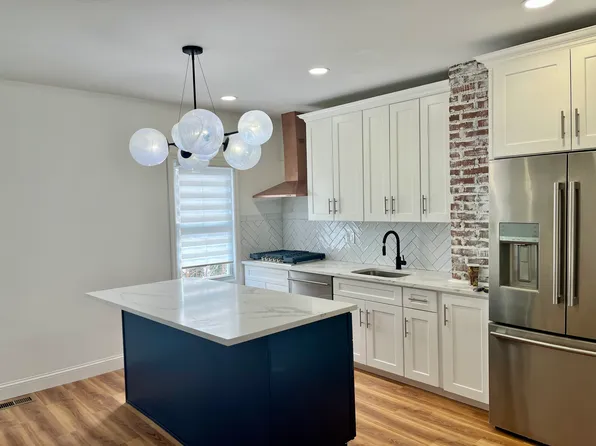 300 Bruce Park Ave #B, Greenwich, CT 06830