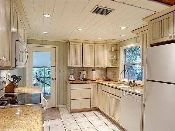 3rd image of 12120 Cypress Ln