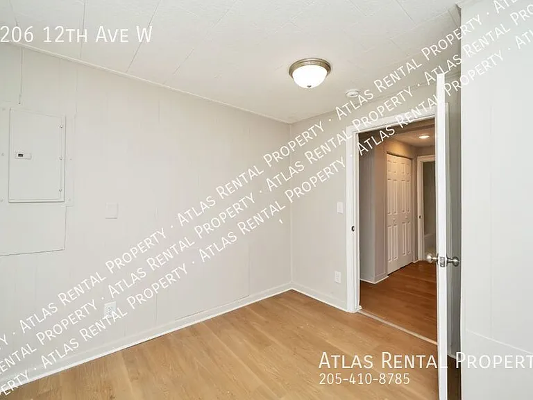 2206 12th Ave W — Photo 9
