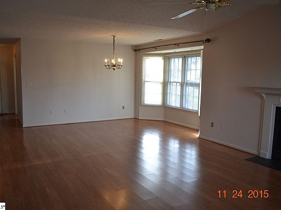 5th image of 40 Wood Pointe Dr Unit 53