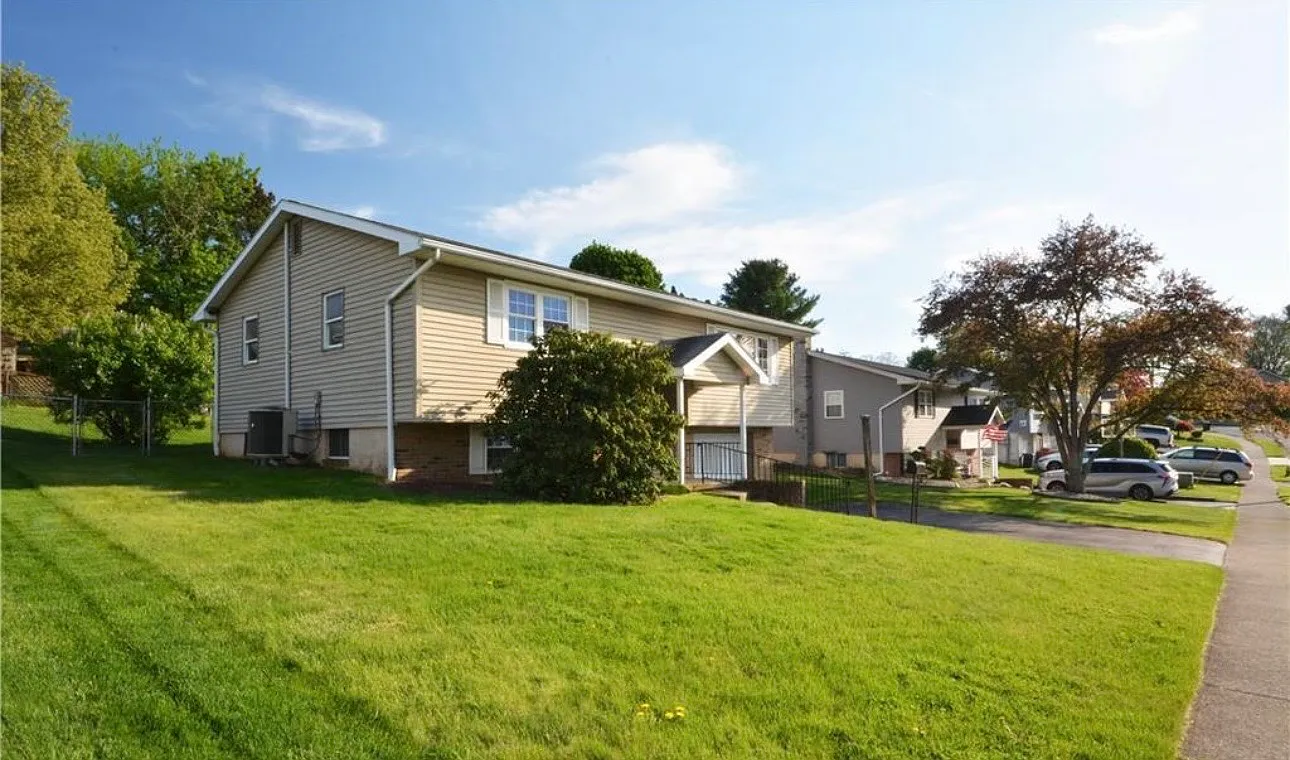 3 bed, 1540 sqft, $2,500 — Photo 2