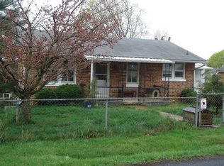 423 Peach St, Staunton, VA 24401