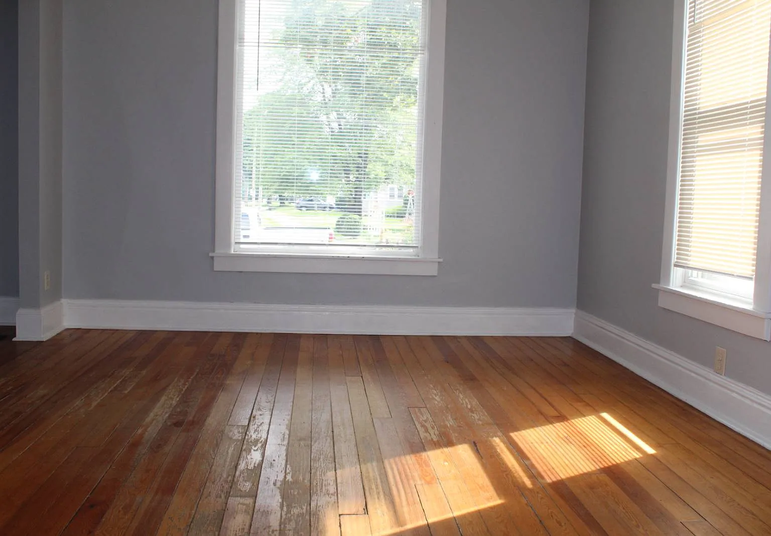 3 bed, 1.0 bath, $1,500 — Photo 4