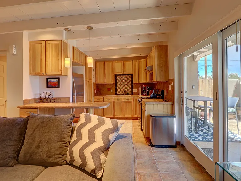 2160 Calle De Arroyo — Photo 10