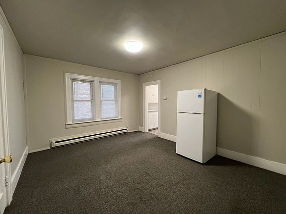 5th image of 724 6th Ave N APT 5