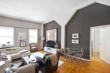 Rented by R New York