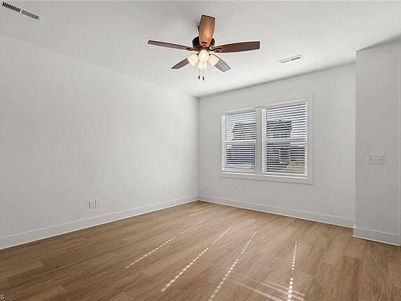 3rd image of 106 Indian Wells Ct