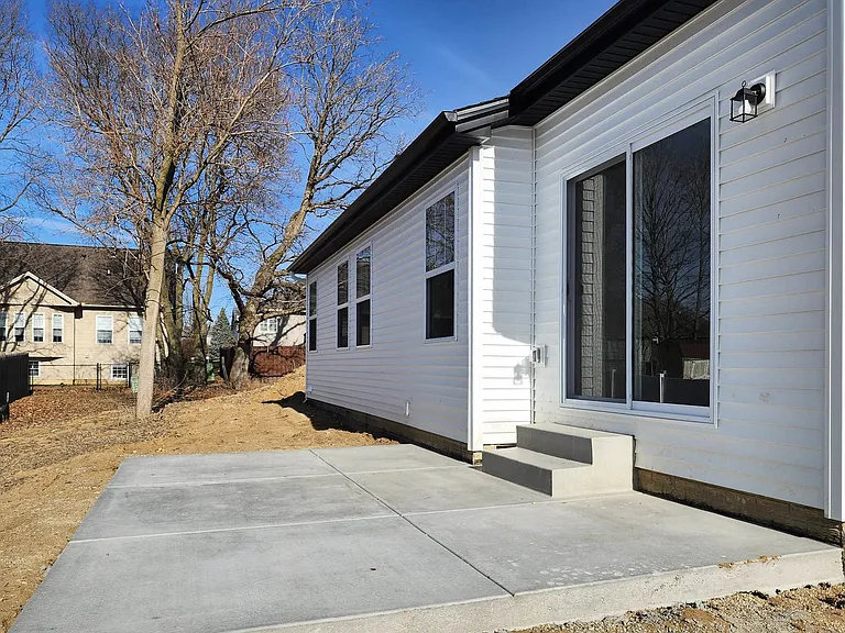 2503 Treeline Dr — Photo 33