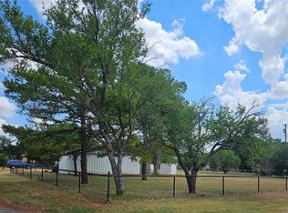 109 W Paul St, Elmore City, OK 73433