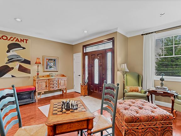4th image of 2434 Lemp Ave