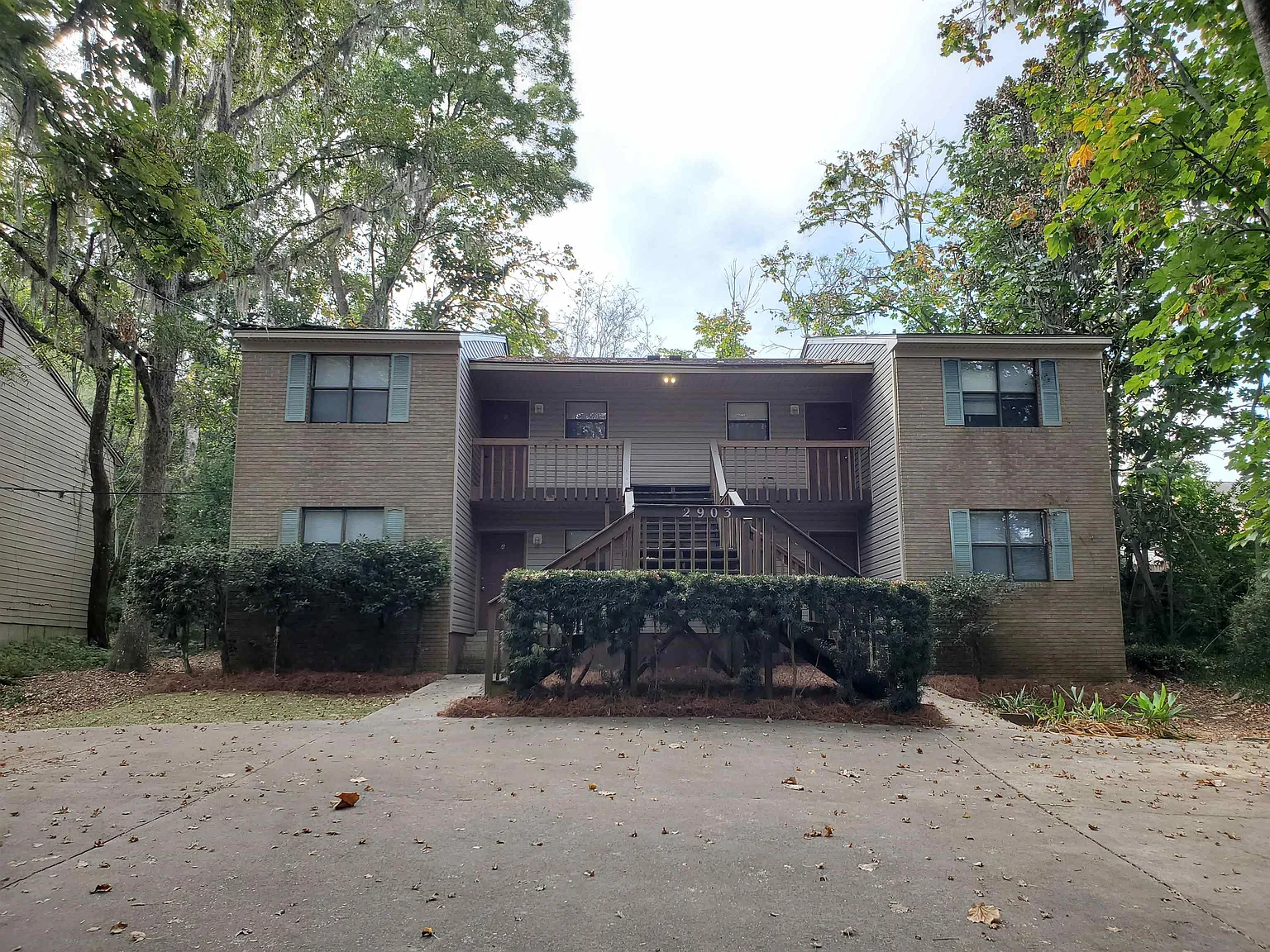 2 bed, 1000 sqft, $1,200 — Photo 1