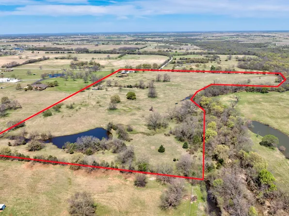 12592 Friendship Rd, Pilot Point, TX 76258