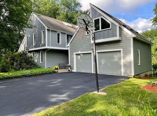 16 Nottingham Rd, Westborough, MA 01581
